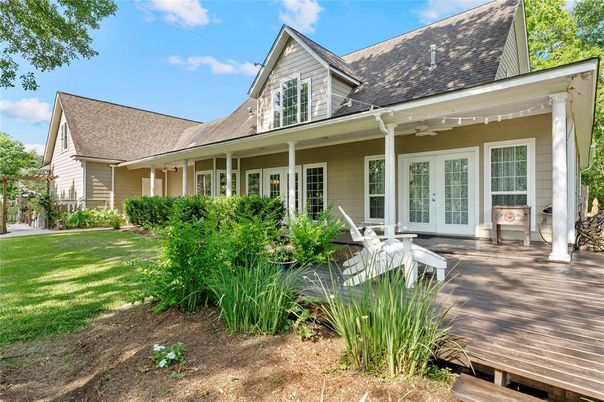 Exterior, Facade, Cape Cod