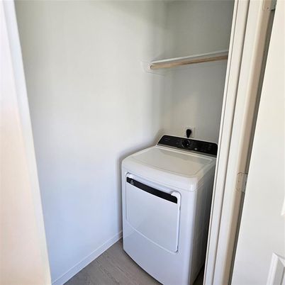 Interior, Utility Closets, Washer, Wood Texture Flooring
