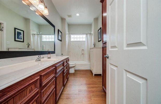 Bathroom, Interior, Recessed Lighting, Wood Texture Flooring