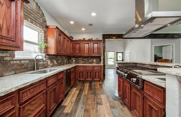 Interior, Kitchen, Recessed Lighting, Wood Texture Flooring