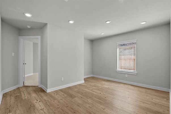 Empty room, Interior, Recessed Lighting, Wood Texture Flooring