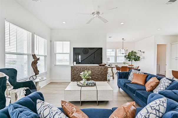 Dining room, Interior, Living room, Pendant Lights, Recessed Lighting, Wood Texture Flooring