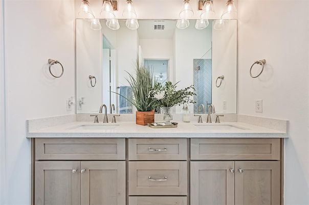 Bathroom, Dual Sink Vanities, Interior