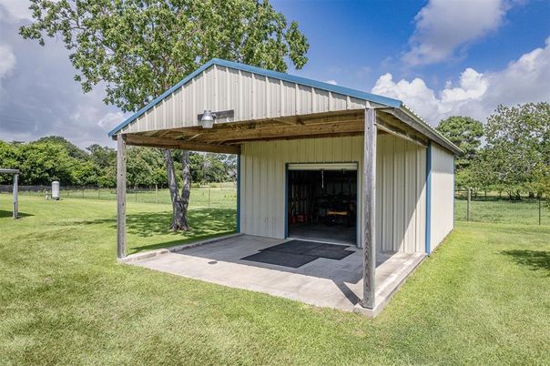 Backyard, Detached Garage, Exterior