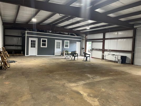 Garage, Interior