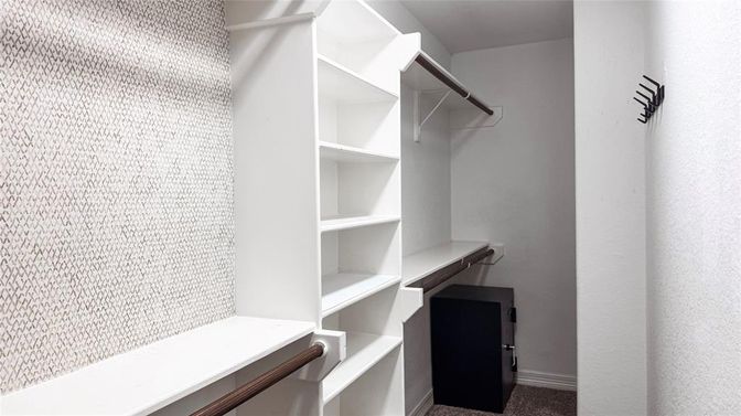 Interior, Walk-in Closets