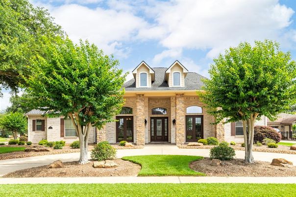 Exterior, Facade, Brick Facade, French Provincial