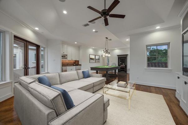 Billiard Table, Game Room, Interior, Living room, Pendant Lights, Recessed Lighting, Wood Texture Flooring