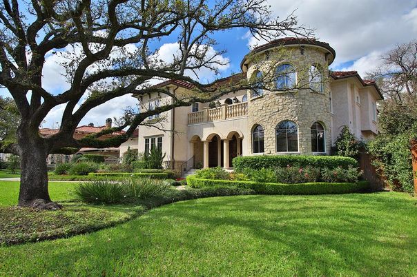 Backyard, Exterior, Facade, Mediterranean