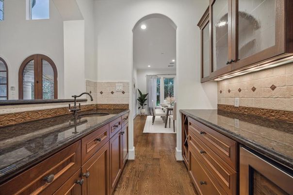 Dining room, Interior, Kitchen, Recessed Lighting, Wood Texture Flooring