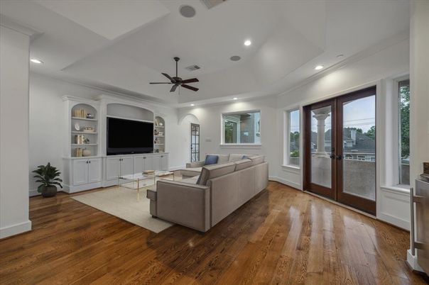 Interior, Living room, Recessed Lighting, Wood Texture Flooring