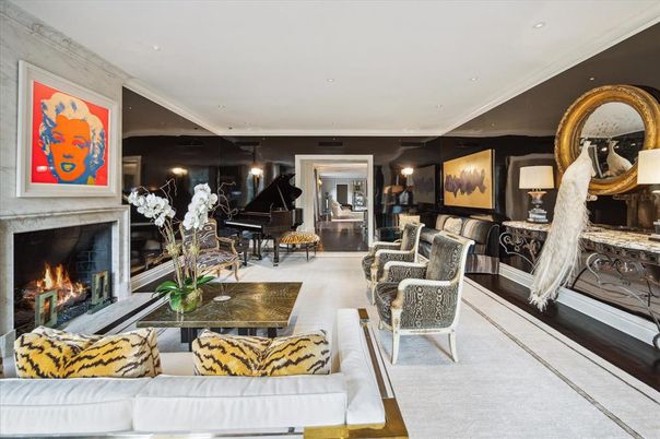 Fireplace, Interior, Living room, Piano, Recessed Lighting