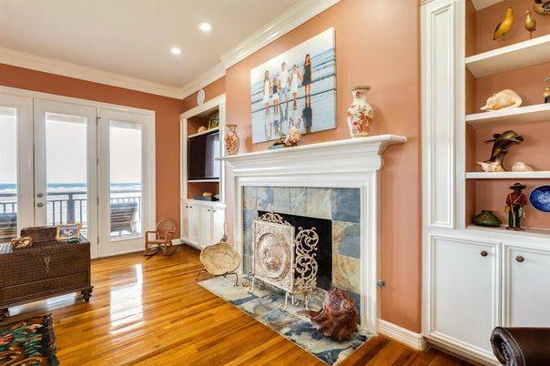 Fireplace, Interior, Recessed Lighting, Water, Wood Texture Flooring