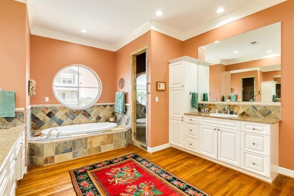 Bathroom, Interior, Recessed Lighting, Wood Texture Flooring