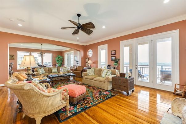 Interior, Living room, Recessed Lighting, Water, Wood Texture Flooring