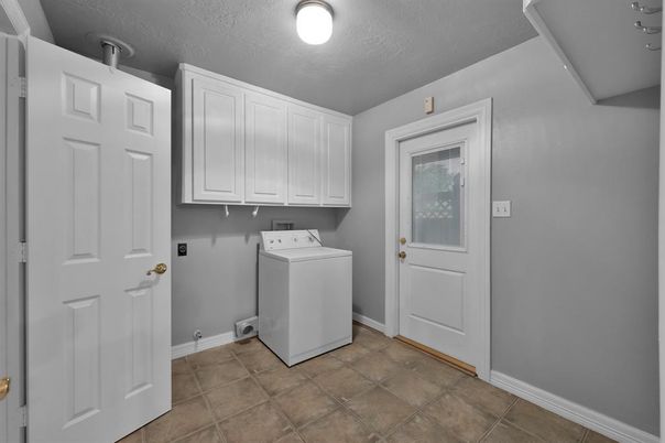 Interior, Washer
