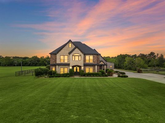 Backyard, Exterior, Facade, Brick Facade, French Provincial
