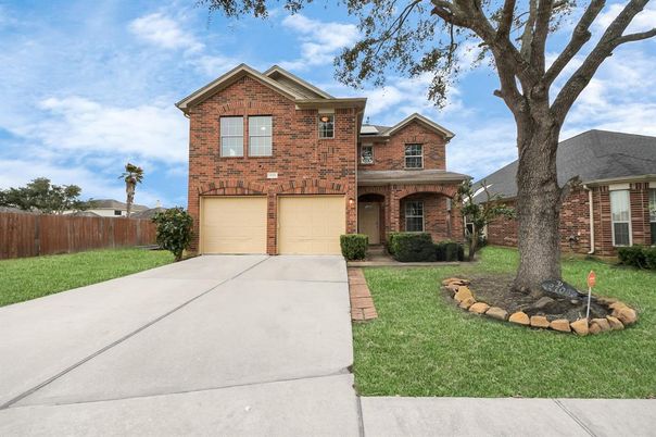 Attached, Exterior, Facade, Brick Facade, Brick Traditional