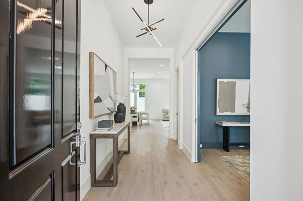 Interior, Pendant Lights, Recessed Lighting, Wood Texture Flooring