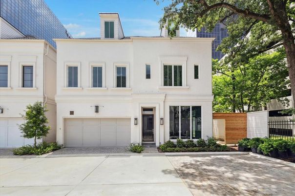 Attached, Exterior, Facade, Rowhouse