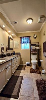 Bathroom, Dual Sink Vanities, Interior, Recessed Lighting