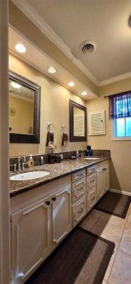 Bathroom, Dual Sink Vanities, Interior, Recessed Lighting