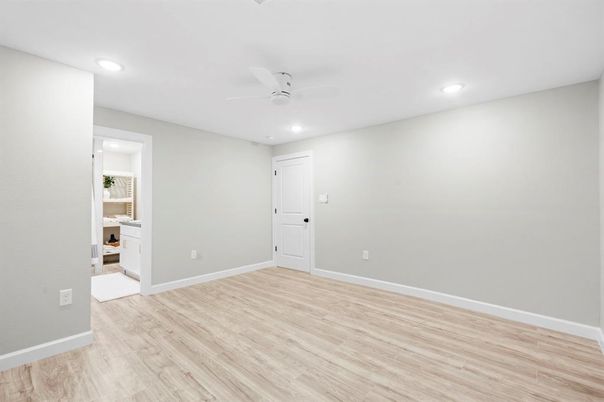Empty room, Interior, Recessed Lighting, Wood Texture Flooring