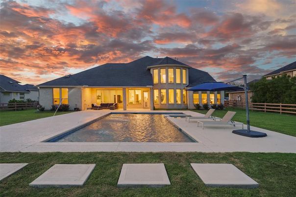Backyard, Exterior, Pool