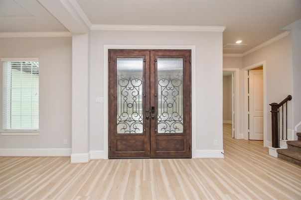 Interior, Recessed Lighting, Wood Texture Flooring
