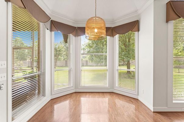 Empty room, Interior, Pendant Lights, Wood Texture Flooring
