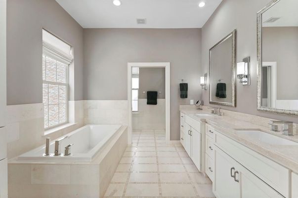 Bathroom, Dual Sink Vanities, Interior, Recessed Lighting