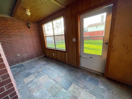 Empty room, Interior, Stone Walls, Wooden Walls