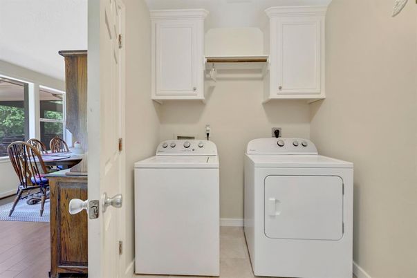 Interior, Utility Closets, Washer, Wood Texture Flooring