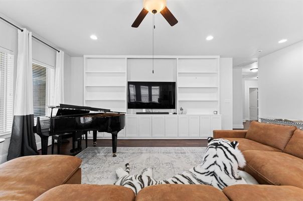 Interior, Living room, Piano, Recessed Lighting
