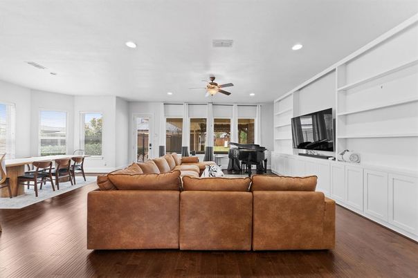 Dining room, Interior, Living room, Piano, Recessed Lighting, Wood Texture Flooring