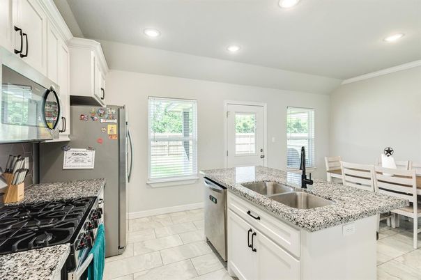 Dining room, Interior, Kitchen, Recessed Lighting