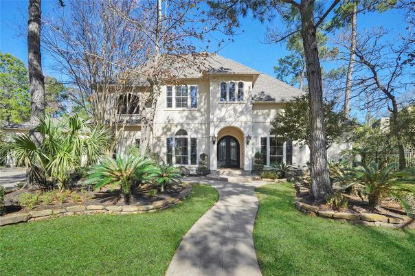 Backyard, Exterior, Facade, French Provincial