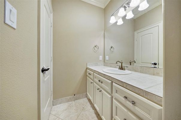 Bathroom, Interior, Tile Countertops