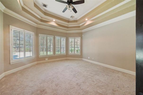 Empty room, Interior, Recessed Lighting