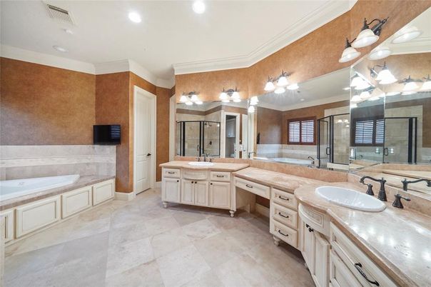 Bathroom, Dual Sink Vanities, Glass Shower, Interior, Recessed Lighting