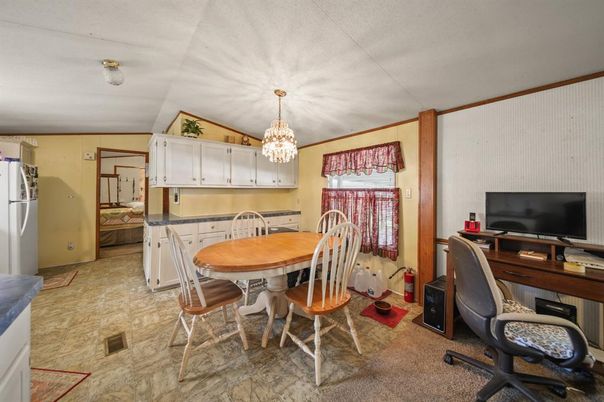 Chandelier, Dining room, Interior