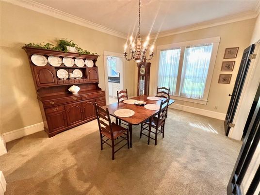 Chandelier, Dining room, Interior