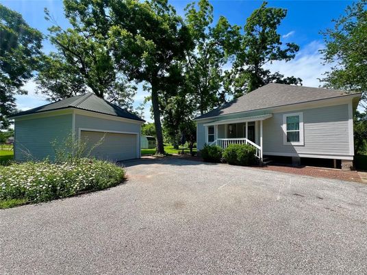 Backyard, Detached Garage, Exterior