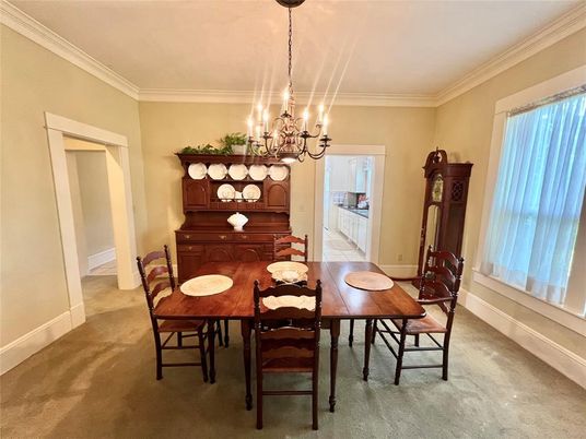 Chandelier, Dining room, Interior