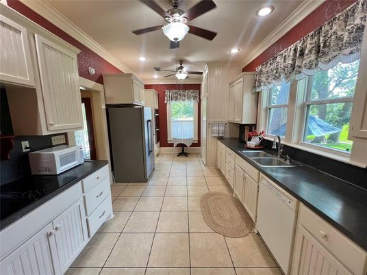 Interior, Kitchen, Recessed Lighting