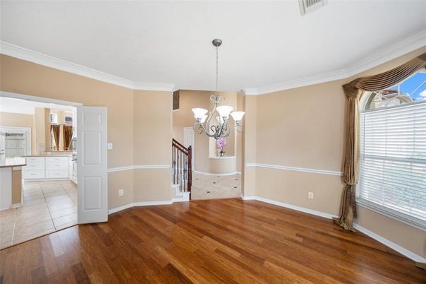 Chandelier, Empty room, Interior, Wood Texture Flooring