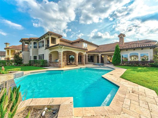 Backyard, Exterior, Pool