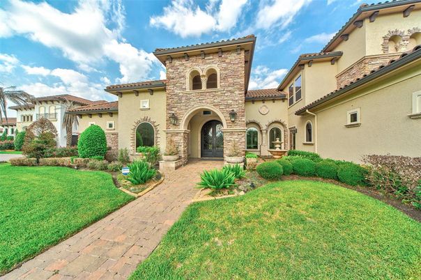 Backyard, Exterior, Facade, Mediterranean