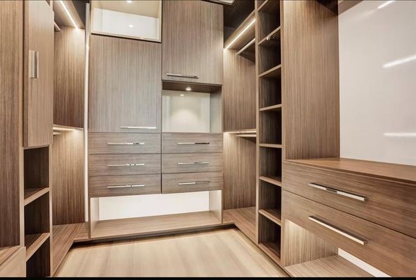Interior, Recessed Lighting, Walk-in Closets, Wood Texture Flooring