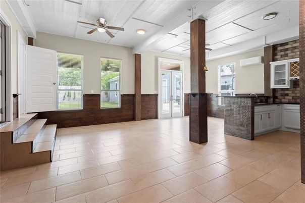 Empty room, Interior, Recessed Lighting